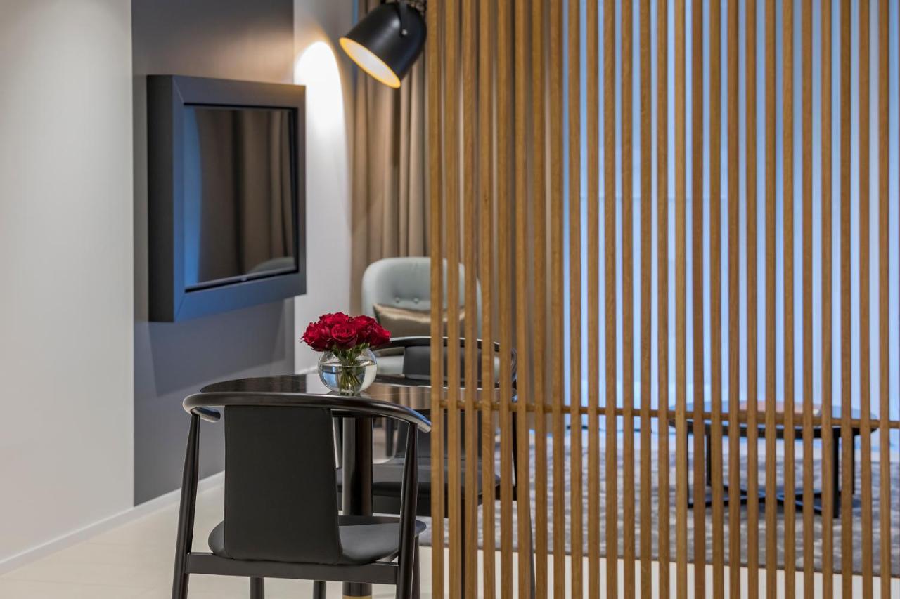 Skye Suites Σίδνεϊ Εξωτερικό φωτογραφία A room divider