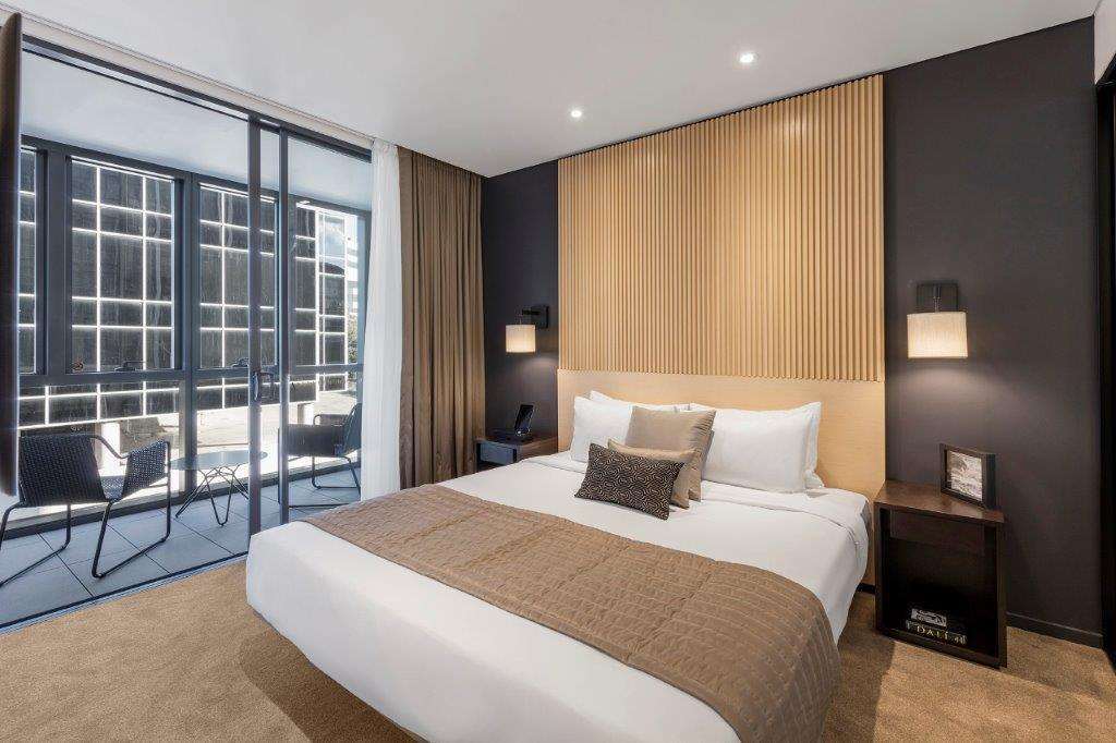 Skye Suites Σίδνεϊ Δωμάτιο φωτογραφία A bedroom at the hotel