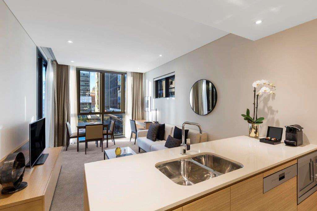 Skye Suites Σίδνεϊ Δωμάτιο φωτογραφία A typical apartment interior